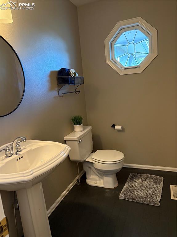 204 Bridle Trail Pueblo CO 81005