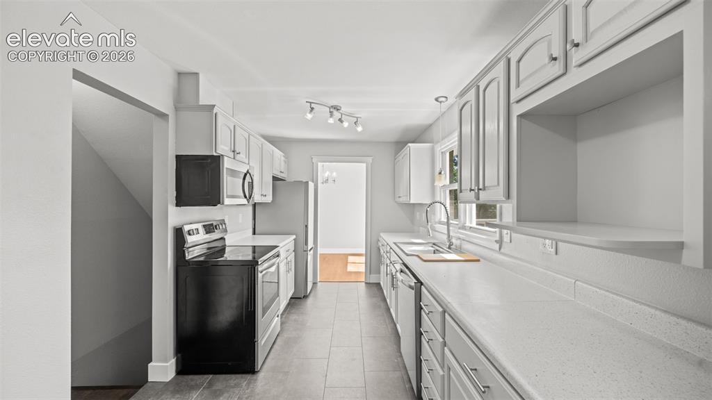 10 El Sereno Drive Colorado Springs CO 80906