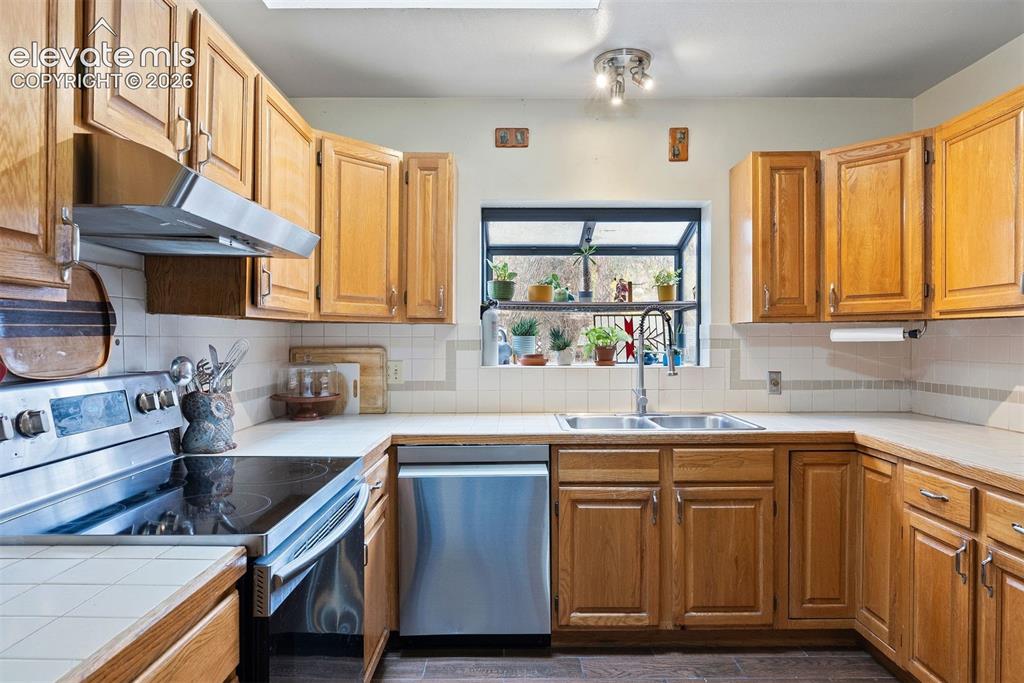 1515 W Cheyenne Road Colorado Springs CO 80906