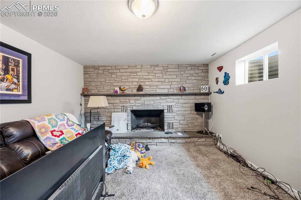 2122 Sussex Lane Colorado Springs CO 80909