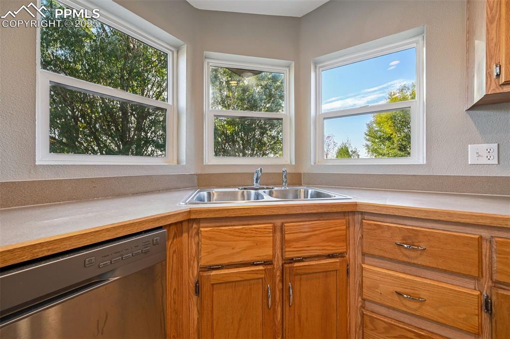 7711 Grizzly Bear Point Colorado Springs CO 80922