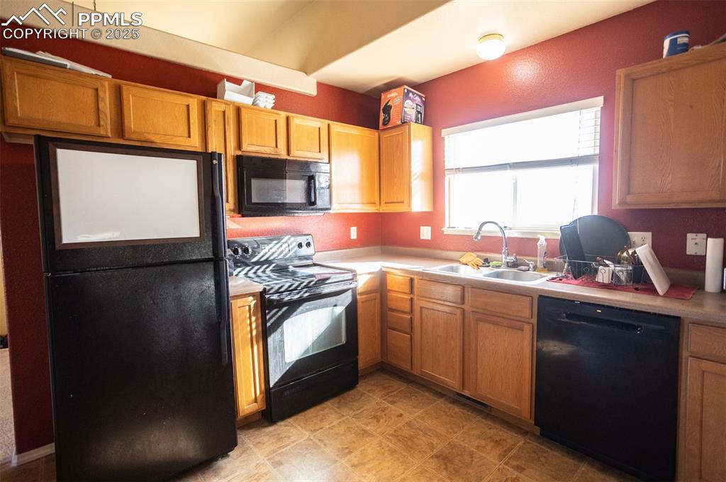 8237 Parkglen Drive Fountain CO 80817