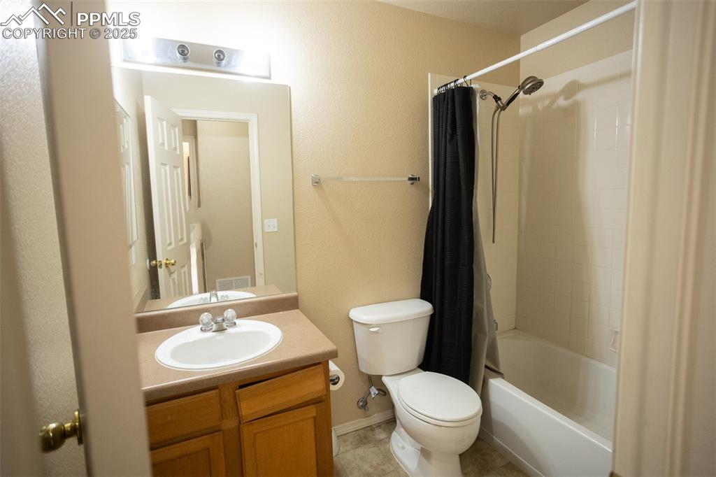 8237 Parkglen Drive Fountain CO 80817