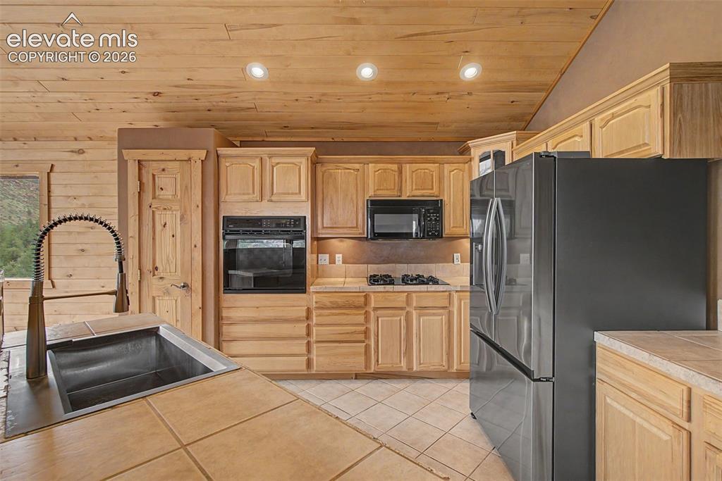 455 Lost Canyon Heights Florissant CO 80816