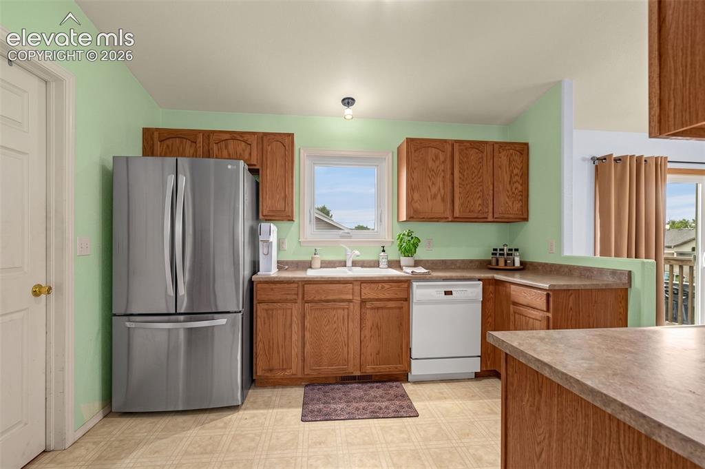 1128 E Rustic Drive Pueblo CO 81007