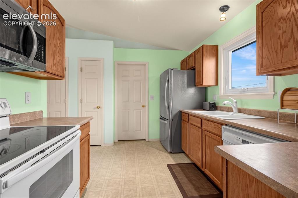 1128 E Rustic Drive Pueblo CO 81007