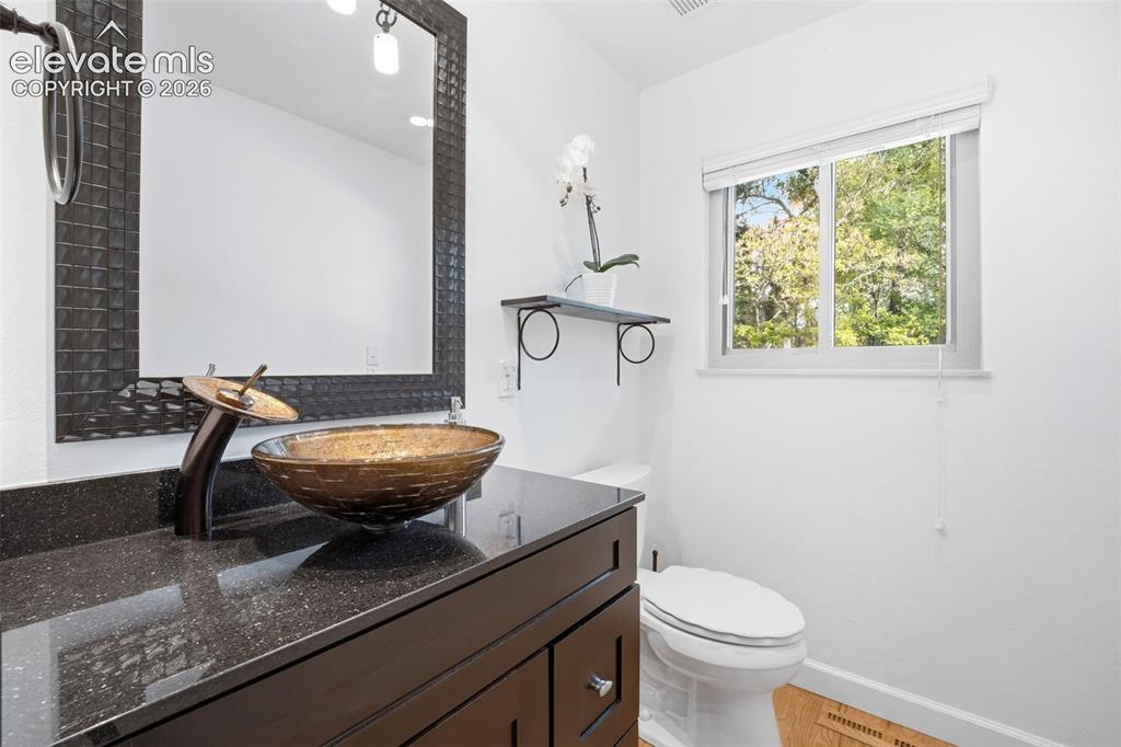 17 Pine Road Colorado Springs CO 80906