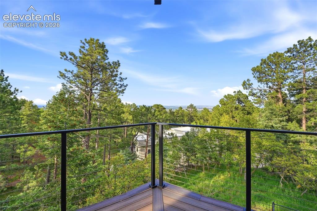 17 Pine Road Colorado Springs CO 80906