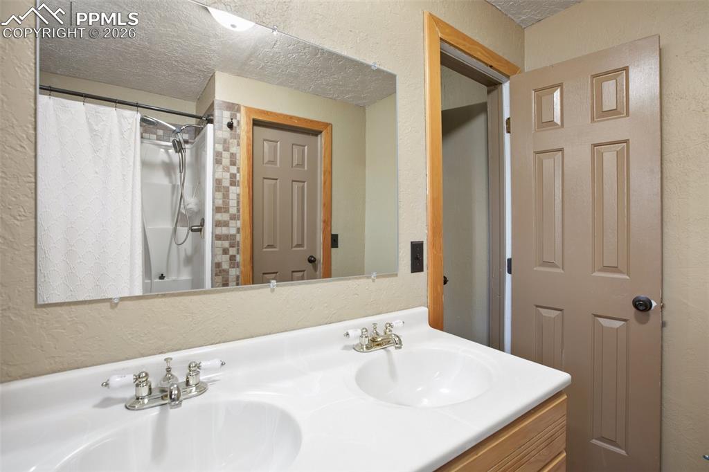 13599 County Road 1 Florissant CO 80816