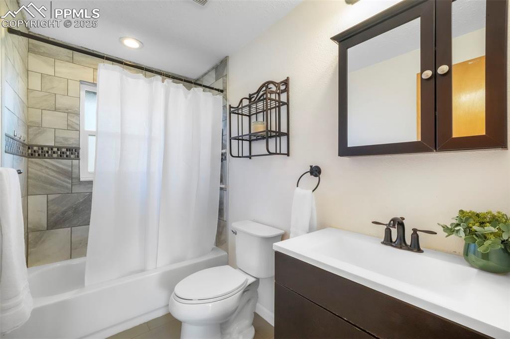 870 Hemlock Way Broomfield CO 80020