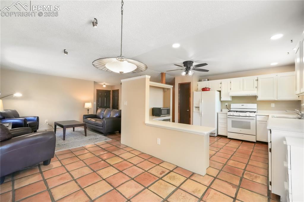 223 Saddlemountain Road Colorado Springs CO 80919