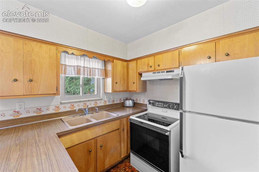 108 Ithaca Street Colorado Springs CO 80911