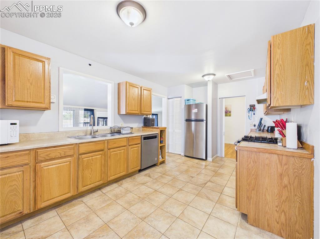 1615 Englewood Drive Pueblo CO 81005
