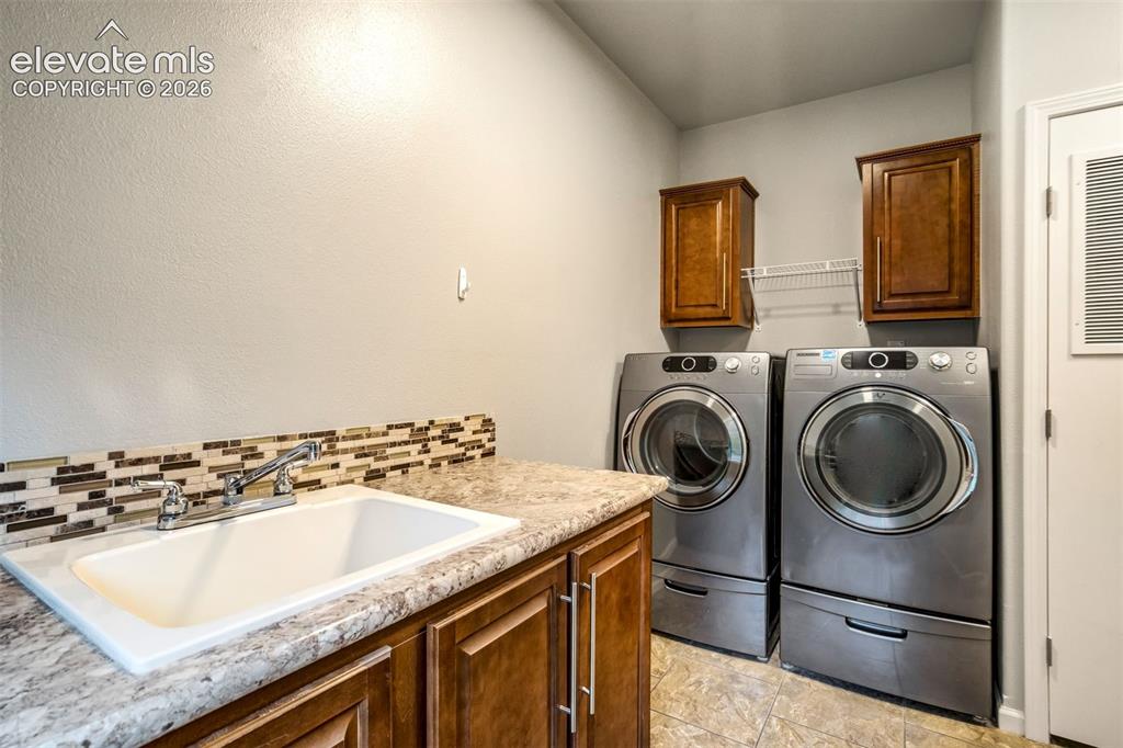 4998 Chippewa Drive Larkspur CO 80118