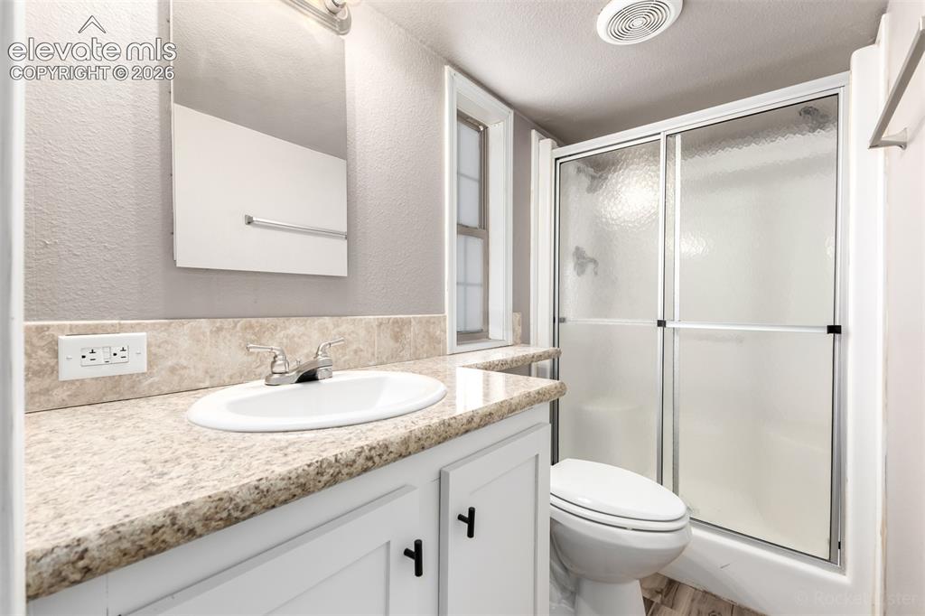 19253 E Highway 24 Woodland Park CO 80863