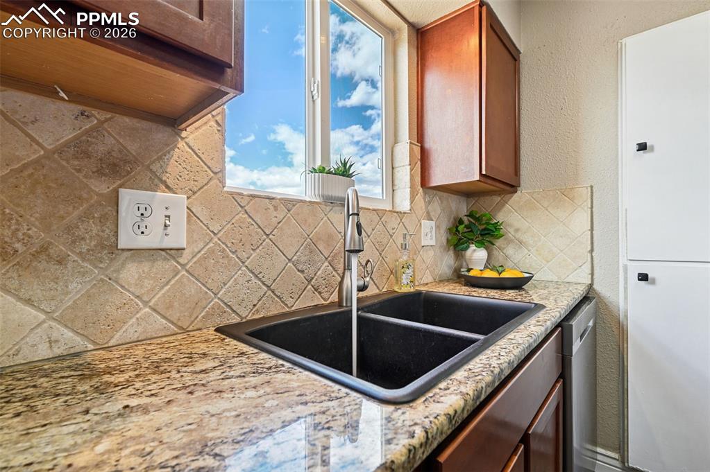 1248 Jet Wing Drive Colorado Springs CO 80916