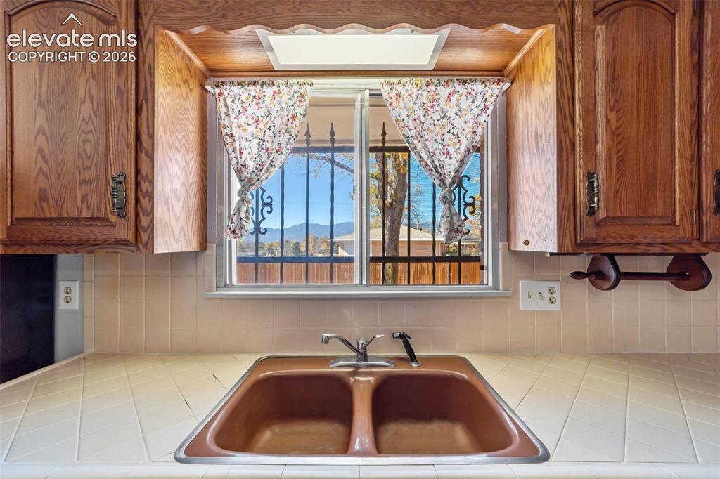 2302 Kent Lane Colorado Springs CO 80909