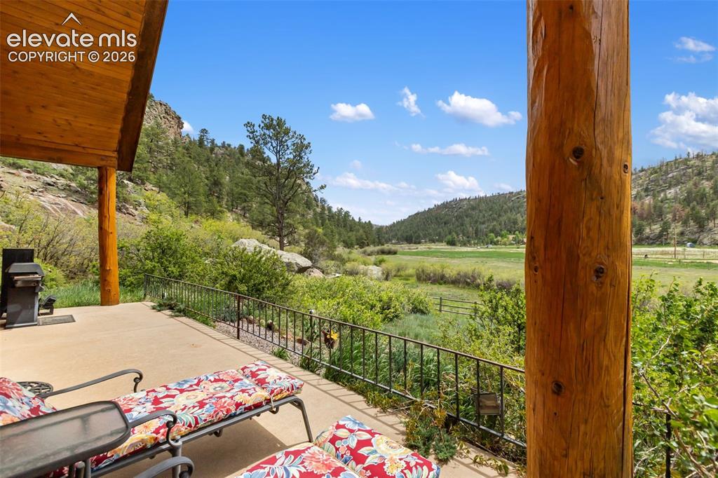 2401 Lakemoor Drive Florissant CO 80816