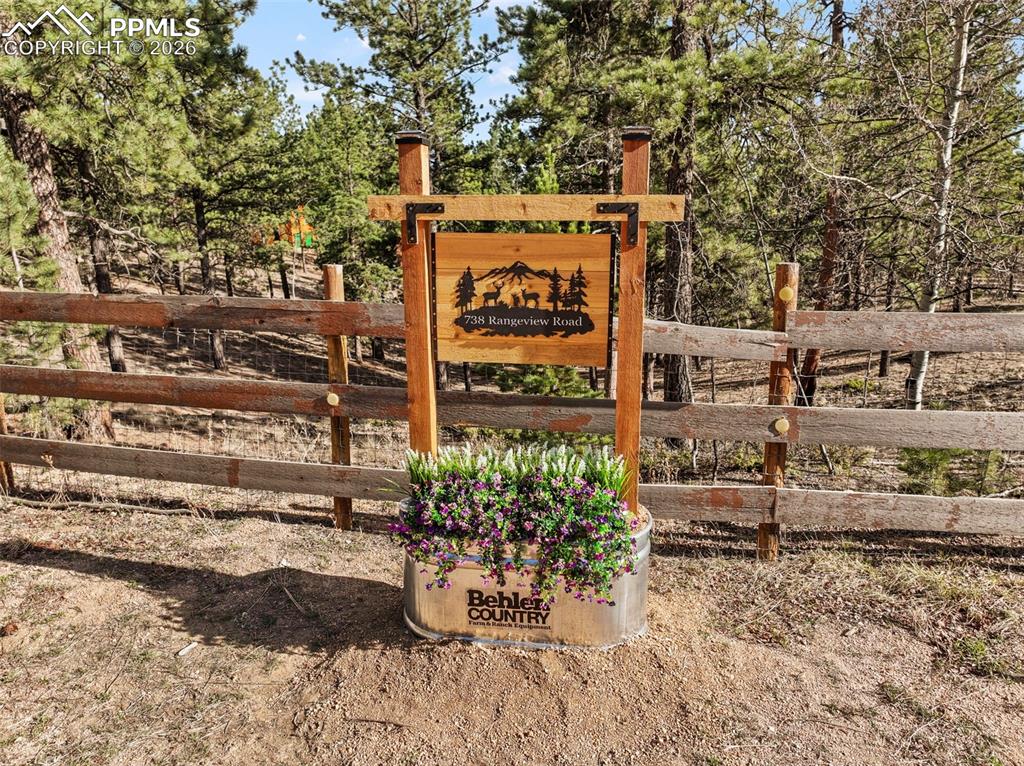 738 Rangeview Road Divide CO 80814