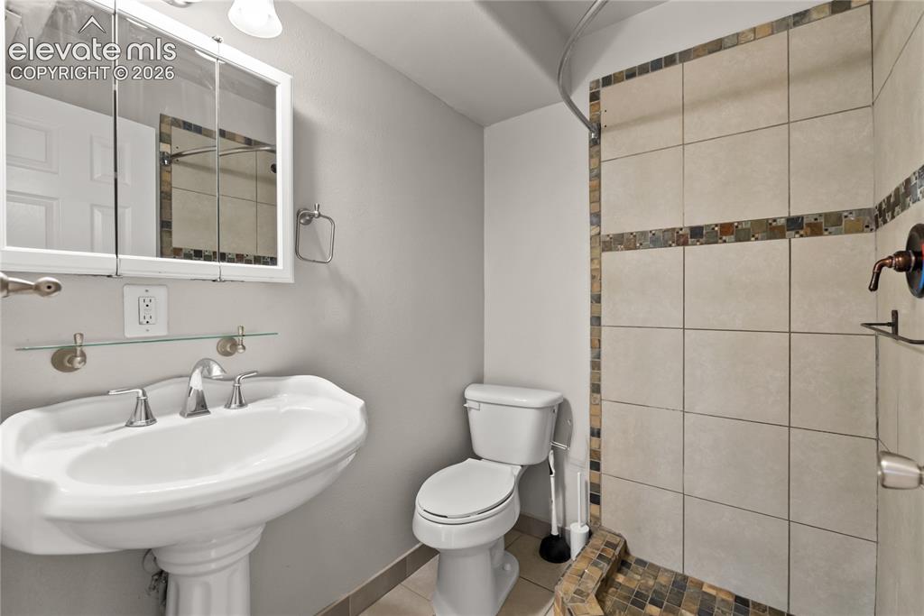 1612 Shenandoah Drive Colorado Springs CO 80910