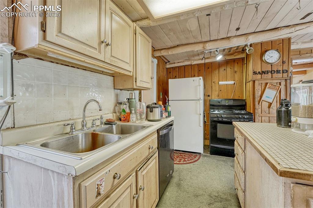 10625 Milam Road Colorado Springs CO 80908