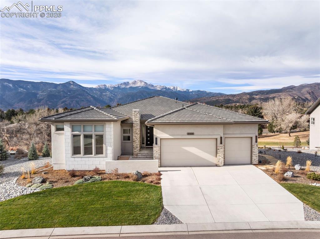 3324 Skywatch Heights Colorado Springs CO 80904