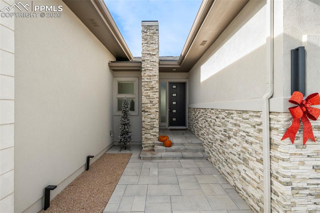 3324 Skywatch Heights Colorado Springs CO 80904