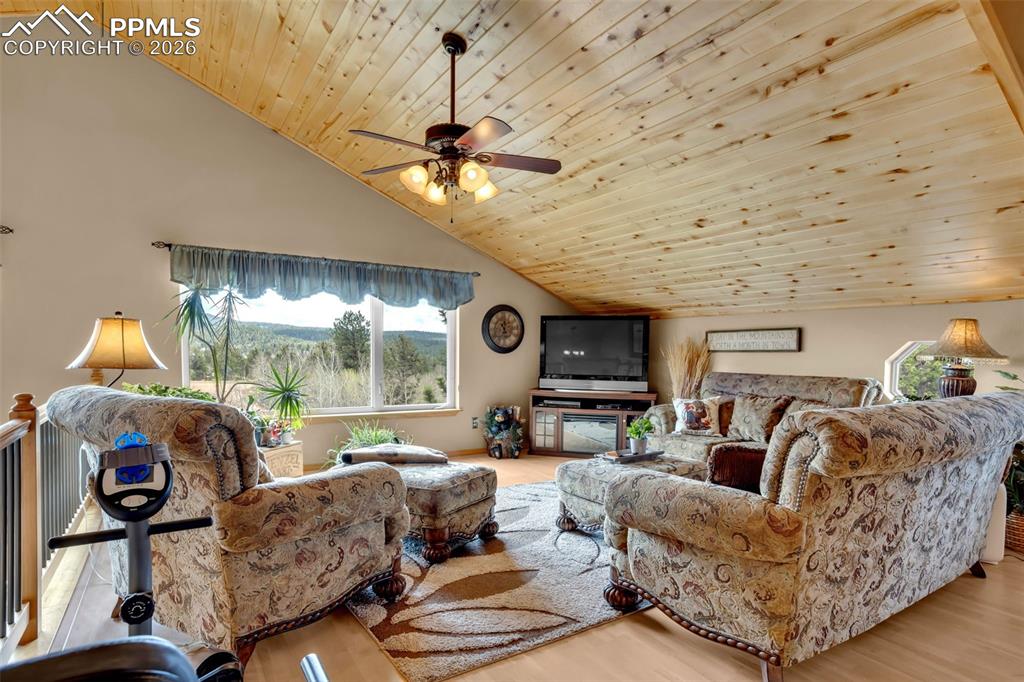 38 Kingston Drive Florissant CO 80816