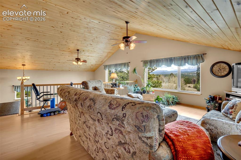 38 Kingston Drive Florissant CO 80816