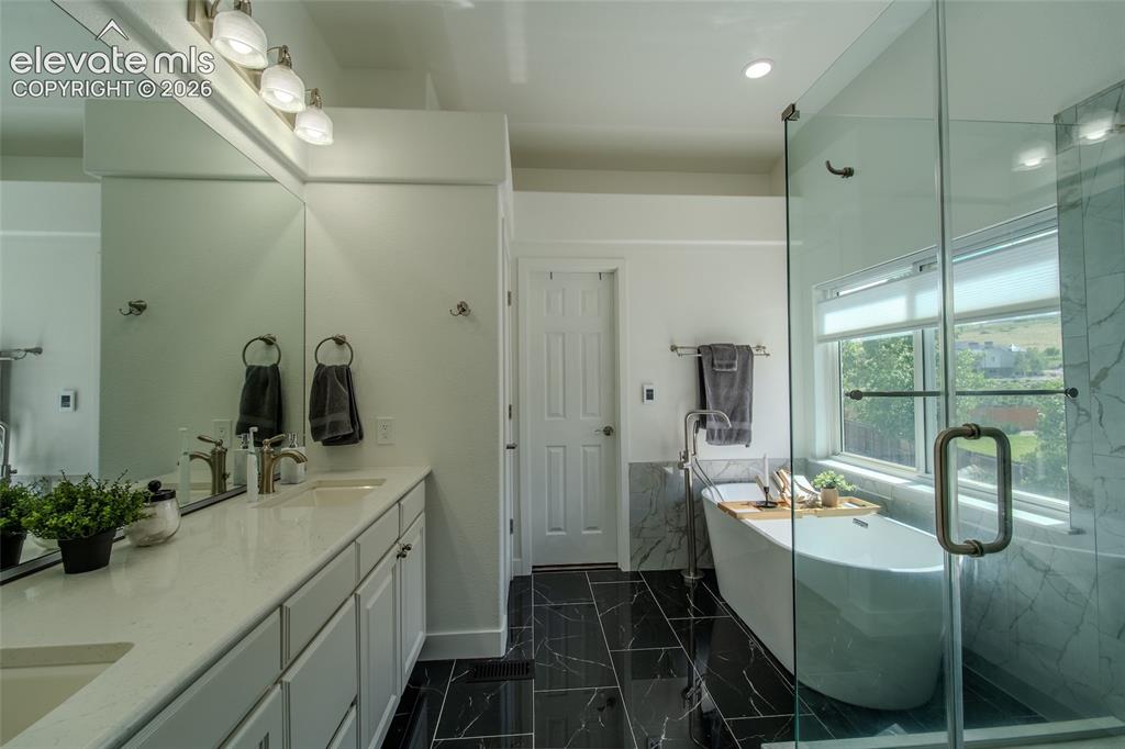 789 Capeglen Road Colorado Springs CO 80906