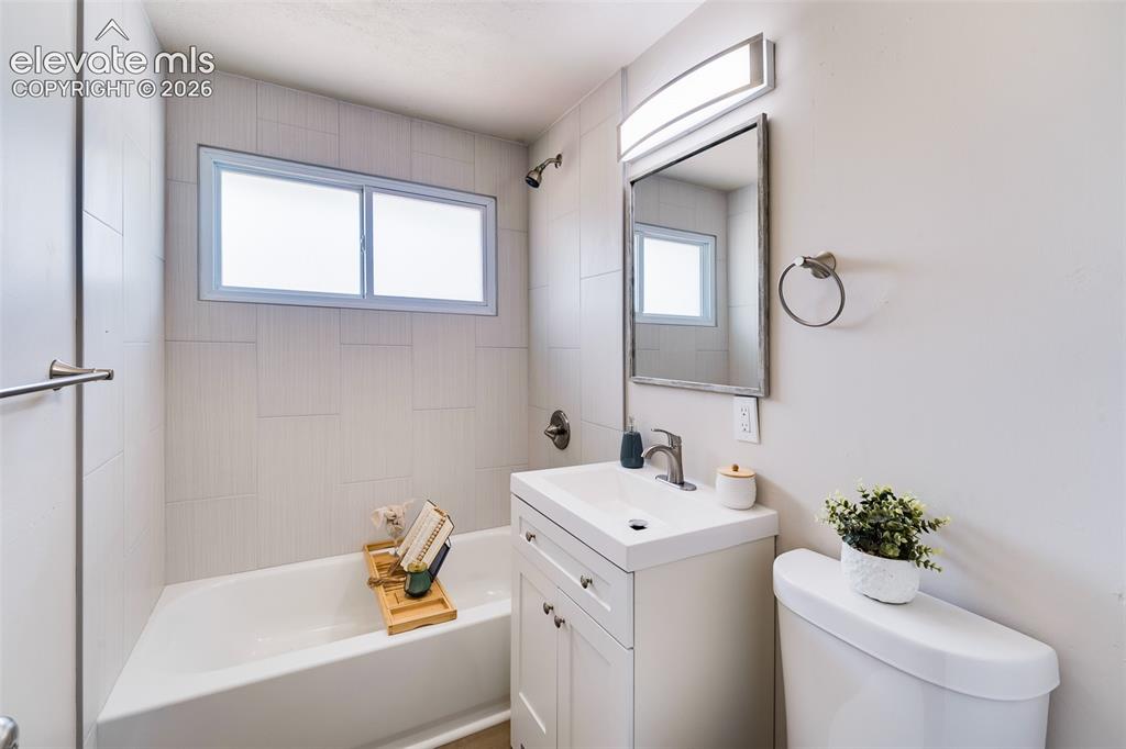 2518 Meadowlark Lane Colorado Springs CO 80909