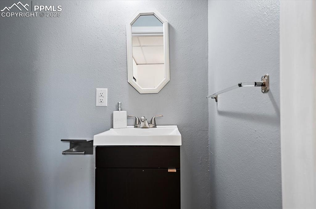 817 Grand Boulevard Colorado Springs CO 80911