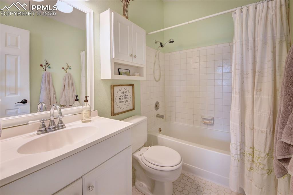 8270 Steadman Drive Colorado Springs CO 80920