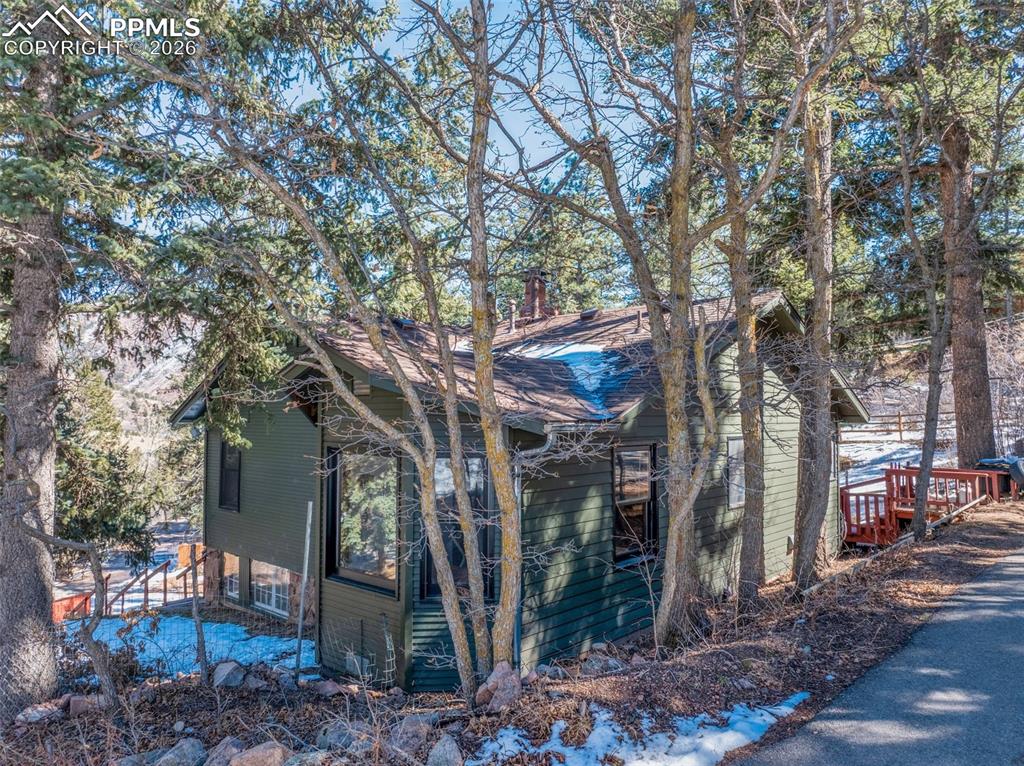 9735 Mountain Road Cascade CO 80809