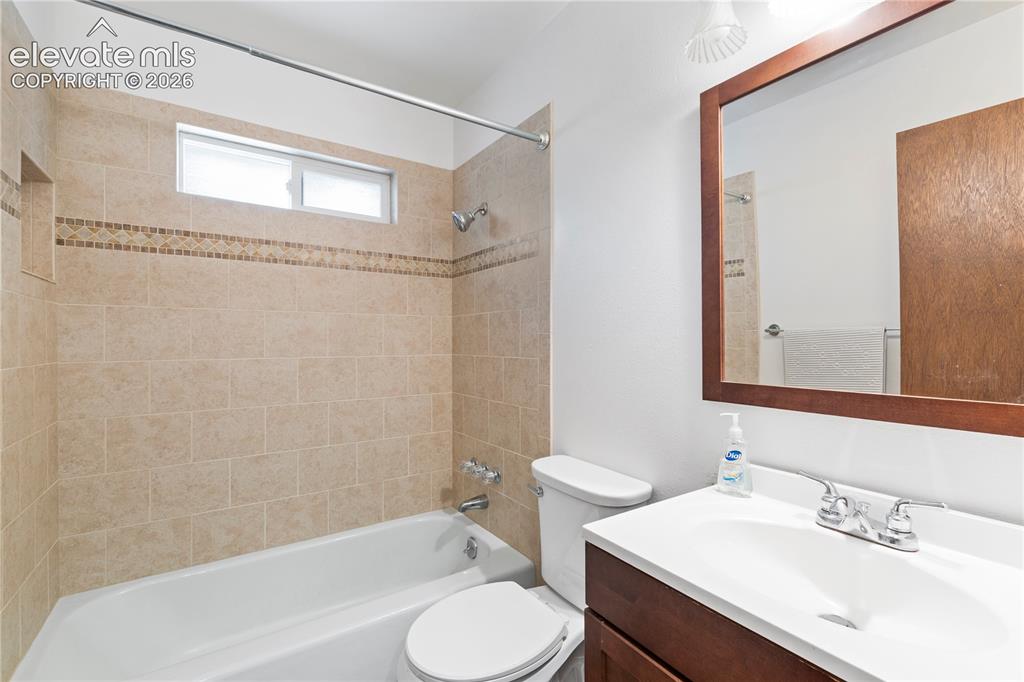 4140 Hamlet Place Colorado Springs CO 80917
