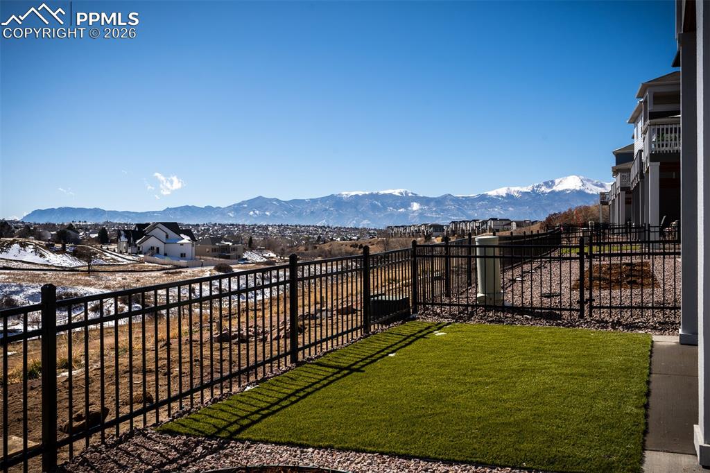 4555 Peak Crest View Colorado Springs CO 80918