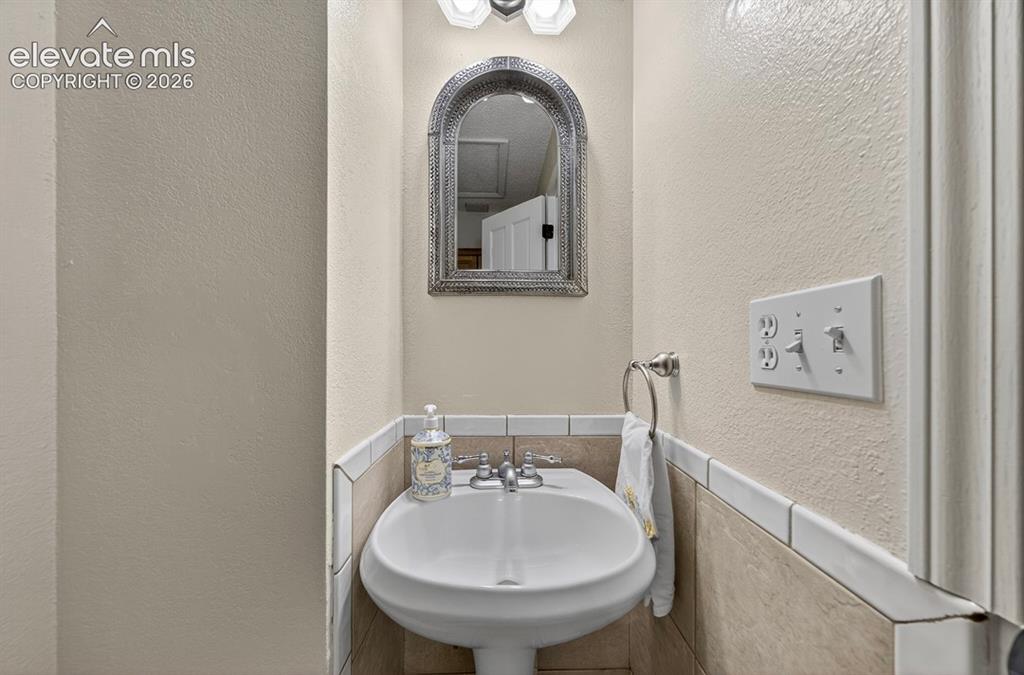 1121 E Willamette Avenue Colorado Springs CO 80903