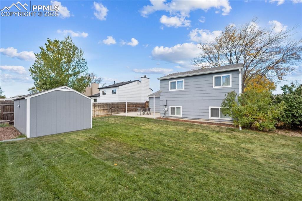 704 Madison Way Bennett CO 80102