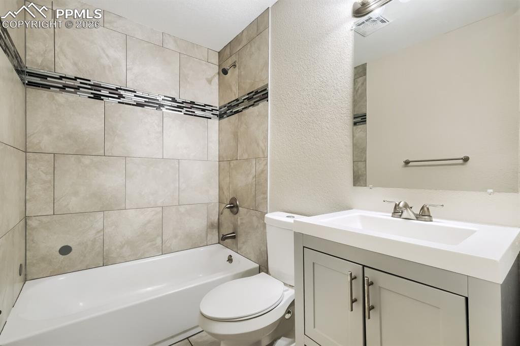 906 Arrawanna Street Colorado Springs CO 80909