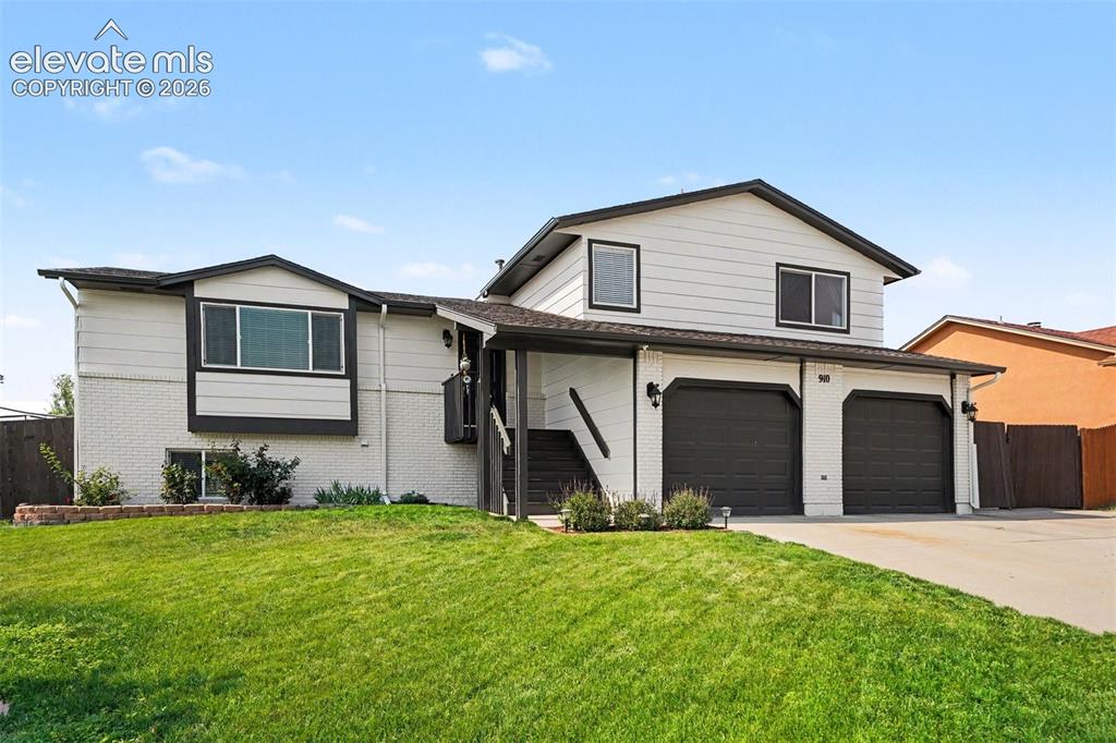 910 Lindstrom Drive Colorado Springs CO 80911