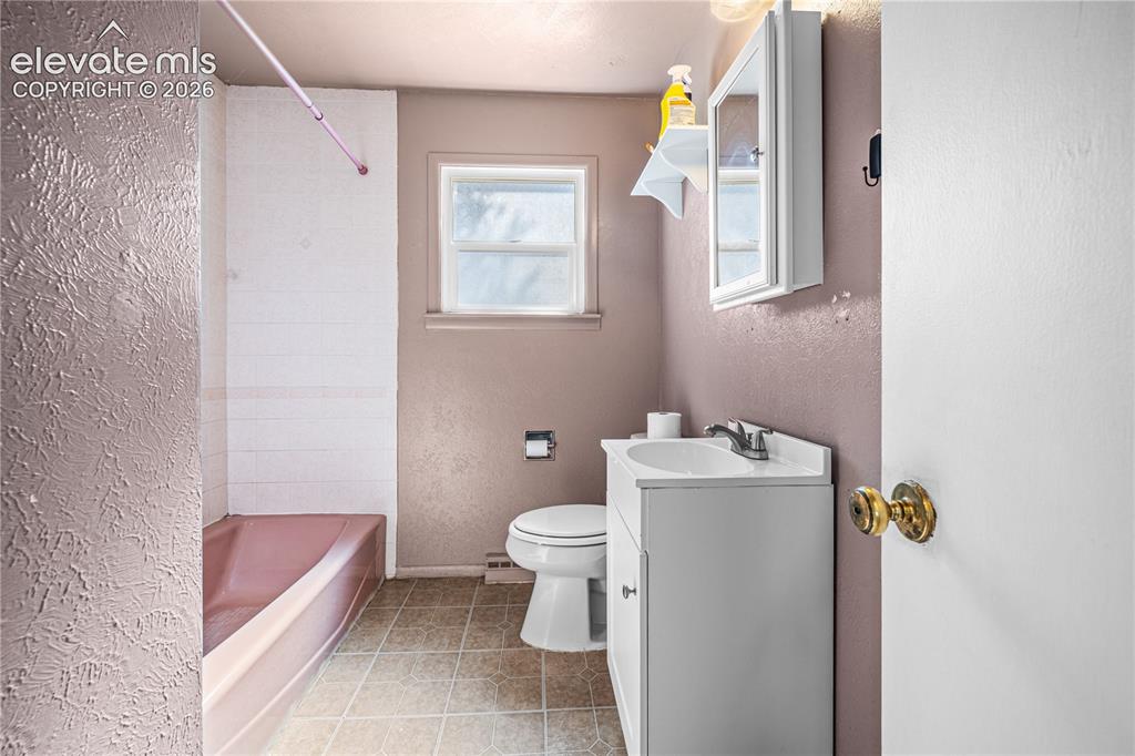 1528 Alexander Circle Pueblo CO 81001