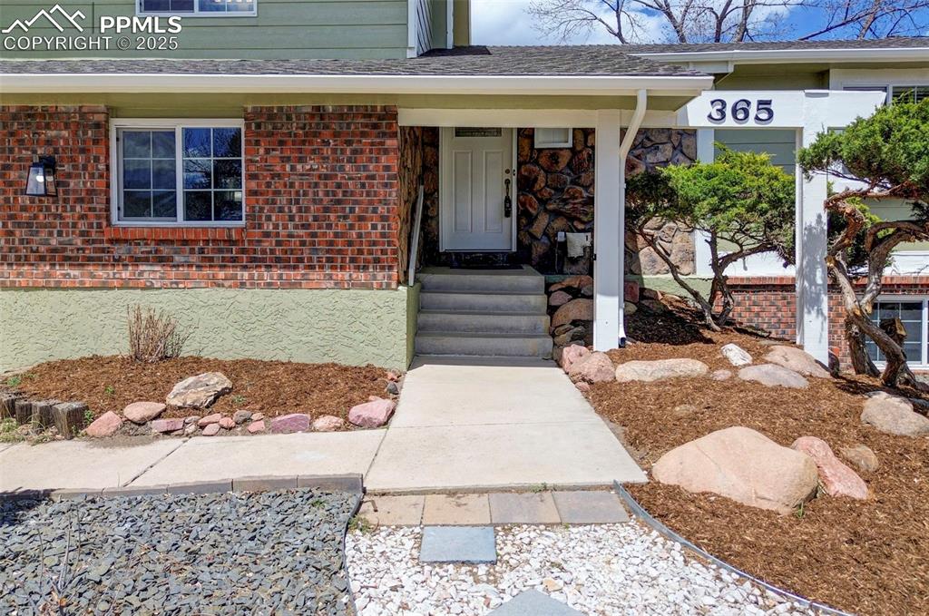 365 Waco Court Colorado Springs CO 80919