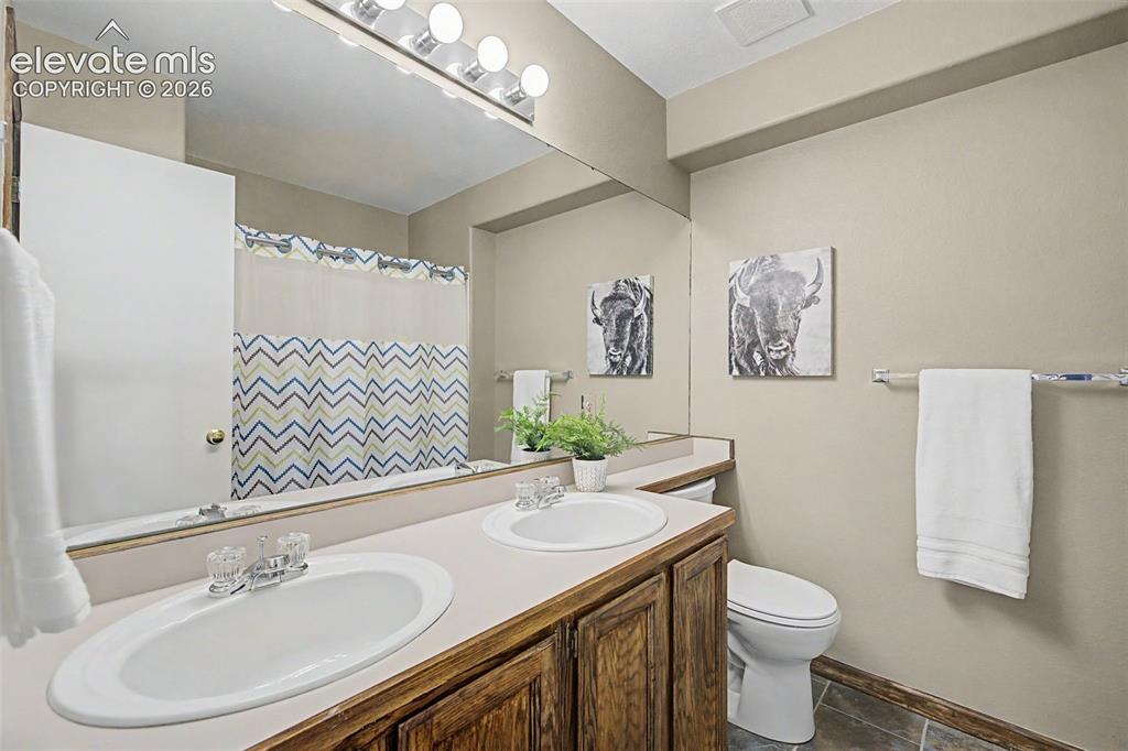 1950 Manning Way Colorado Springs CO 80919