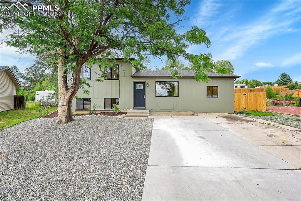 239 Tanna Court Colorado Springs CO 80916