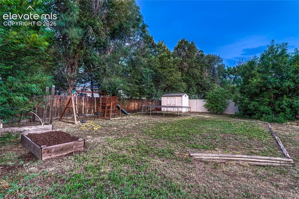 2045 Heathercrest Drive Colorado Springs CO 80915