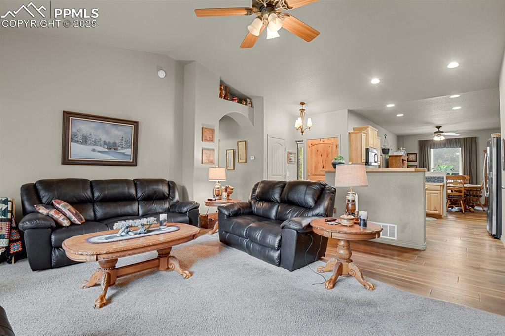 9 Kingston Circle Florissant CO 80816