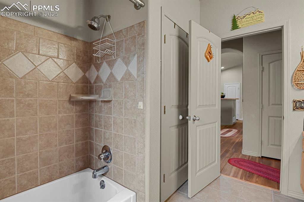 9 Kingston Circle Florissant CO 80816