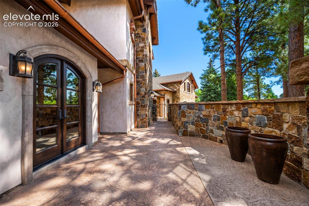 22 Crossland Road Colorado Springs CO 80906
