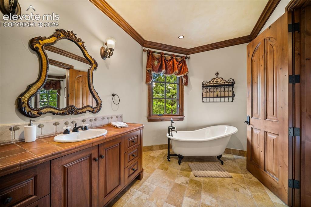 22 Crossland Road Colorado Springs CO 80906