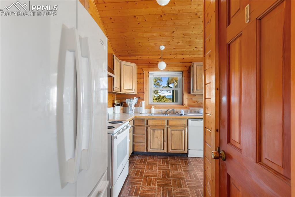 730 Cheyenne Creek Drive Lake George CO 80827